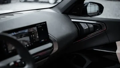 BMW'den İç Mekanda Radikal Değişim: Fiziksel Butonlar Neden Azalıyor?
