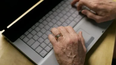 Bozuk Ekranlı Dizüstüler: Bütçe Dostu Homelab Kurulumu İçin Gizli Silah