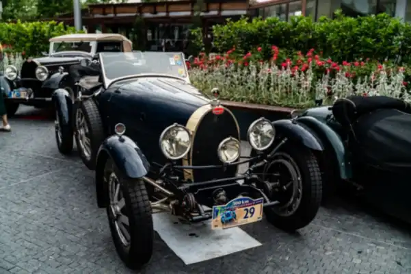 Bugatti CEO'sundan Manuel Vitesli V16 İpuçları