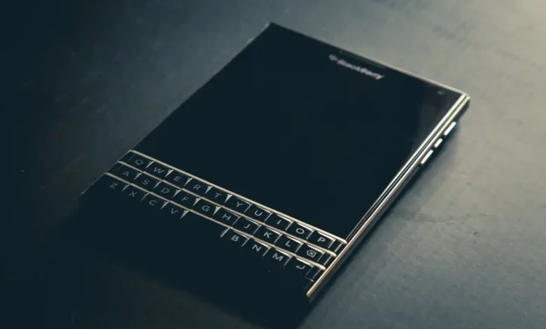 Fiziksel Klavyeli Telefon Geri Dönüyor mu? Clicks Communicator Sahneye Çıktı