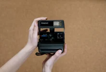 Fujifilm Instax Mini 13: Anlık Fotoğrafın Dijital Direnişi
