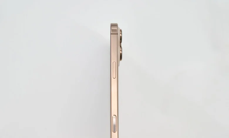 Gelecek Nesil iPhone Ekran Teknolojisi: Gerçek Devrim mi, Sadece Evrim mi?