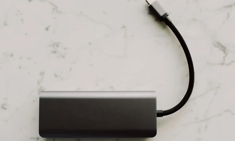Gizemli USB-C Kablolar: Laptopunuzun Gücünü Kısıtlıyor mu?