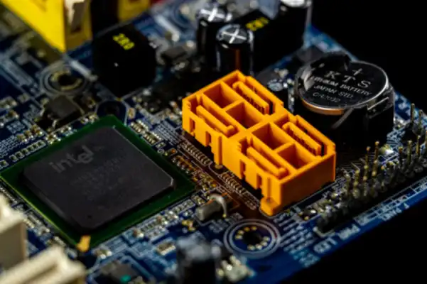 Intel Core Ultra Fiyatları Neden Yükselişte: Oyuncular Ne Yapmalı?