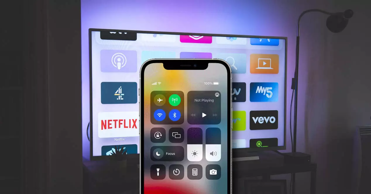 How to Connect an iPhone to a Samsung TV