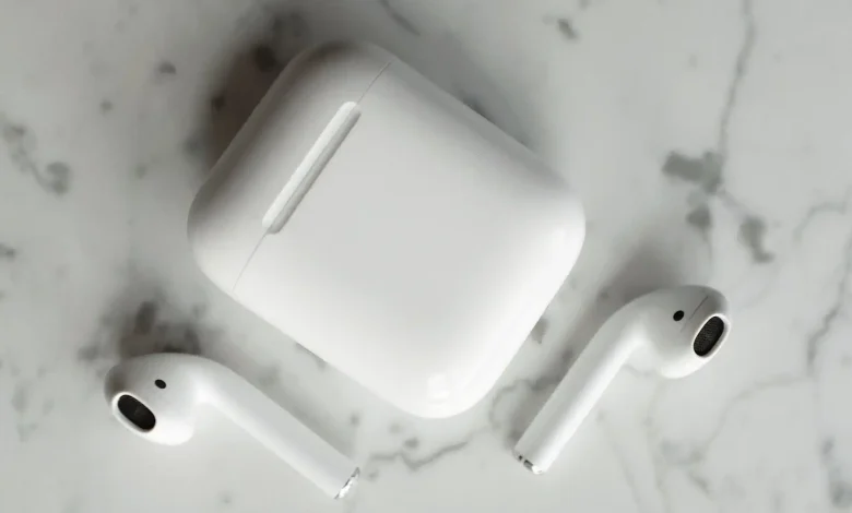 Kameralı AirPods: Gizemli Bir Dönüşüm mü, Yoksa Büyük Bir Yenilik mi?