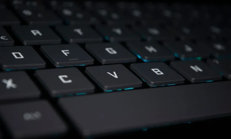 Keychron C100 8K Makro Pad: 100 Tuş ve 8000 Hz Hız