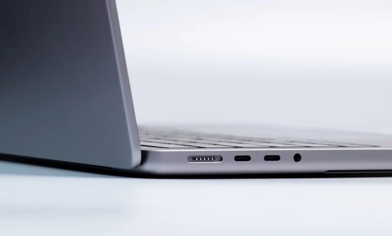 Monitörünüzdeki USB Portları Gerçekten Hub Olarak Yeterli mi?