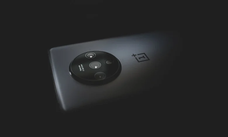 OnePlus 16 Ekran ve Tasarım Detayları Ortaya Çıktı