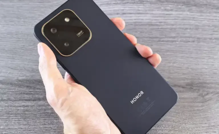 Pixel 11 Video Yetenekleri: 8K Kayıt ve Video Boost Yalnızca Pro Modellere