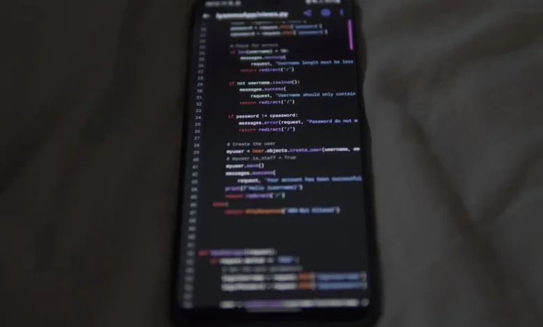 Python ile Kod Geliştirmede Güçlü Araçlar: Verimlilik ve Hız