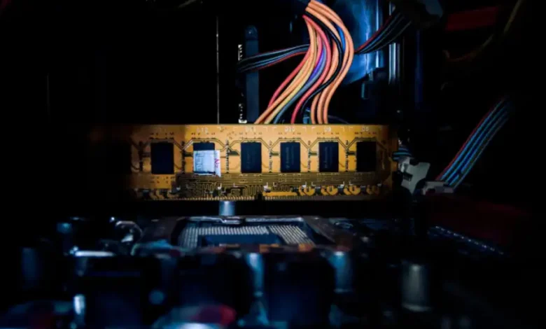 Rock 5: Ev Sunucusu Projelerinde Raspberry Pi'yi Geride Bırakan Güç