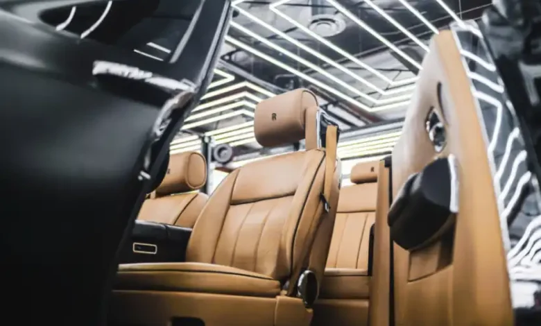 Rolls-Royce Phantom Hummingbird: Deniz Kulağı Kakmasıyla Eşsiz Bir Sanat Eseri