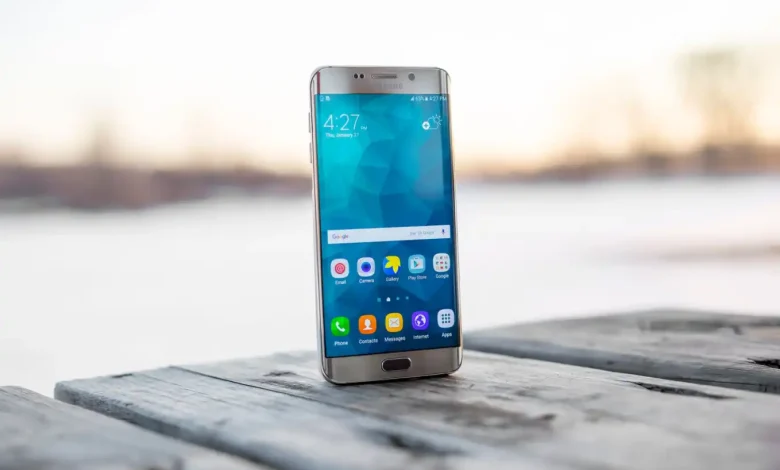 Samsung'dan Kayar Ekranlı Telefon Hamlesi: Yeni Bir Dönem Başlıyor