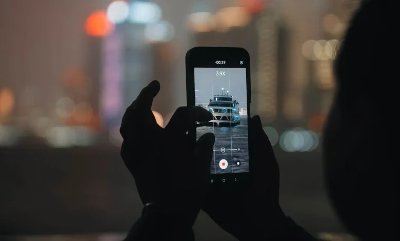 Samsung'un Kayar Ekranlı Telefonu Katlanabilir Modelleri Geride Bırakabilir