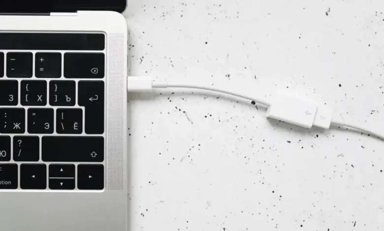Taşınabilir Güç: Laptop Şarj Etme Yöntemleri ve USB-C'nin Gücü