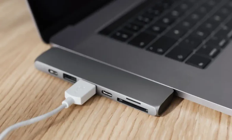USB-C İle Masaüstü Bilgisayar Besleme: Kablo Karmaşasına Veda