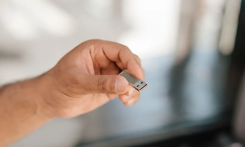 USB Flash Sürücüler Neden Yavaşlar: Mekanizmalar ve Çözüm Yolları