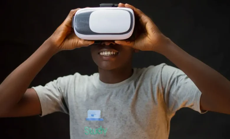 Yüz İfadesi Kontrollü VR Oyunu Rekindle: Empati Yeni Bir Boyutta